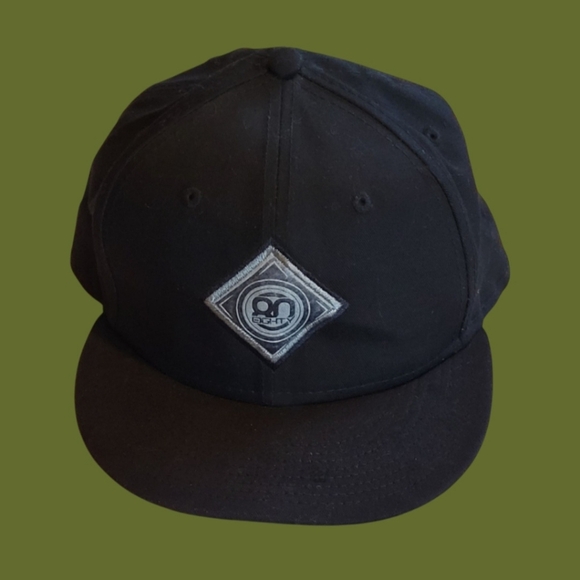 NEW ERA CAP CO. & 80EIGHTY DIAMOND PATCH SNAPBACK HAT ~ ONE SIZE - Picture 2 of 8